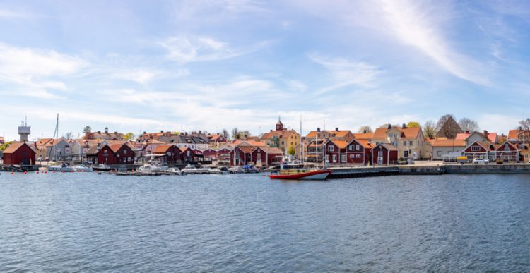 Hitta din drömstuga med havsutsikt utanför Öregrund