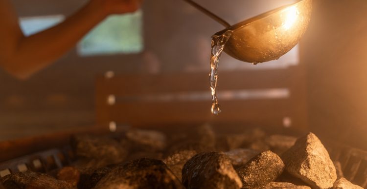 Uppgradera bastuupplevelsen med rätt bastutillbehör